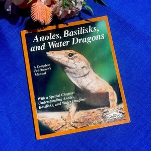 Barrons Paperback Anoles Basilisks And Water Dragon Book